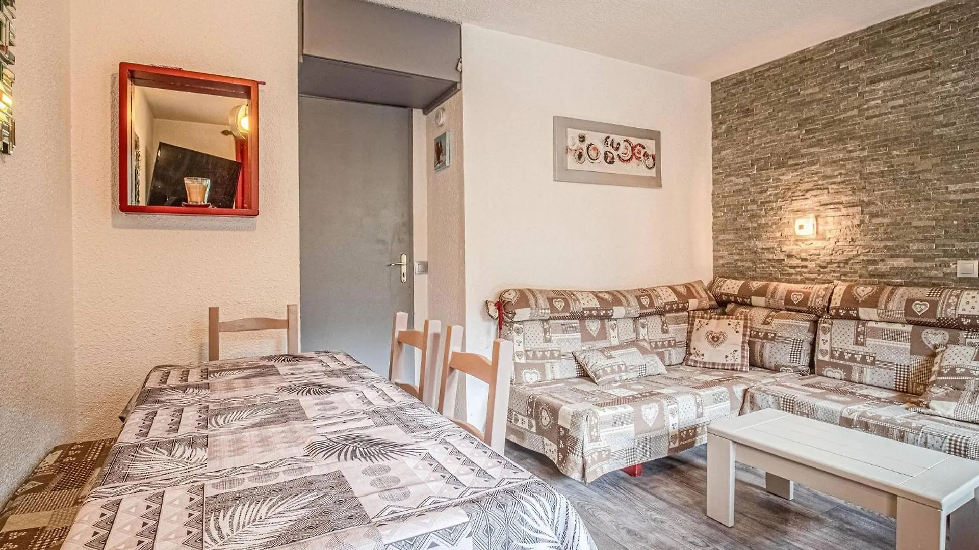 Valmorel - Appartement 2 Pieces Avec Balcon, Acces Pistes Et Animaux Admis - Fr-1-356-494 0*,  France